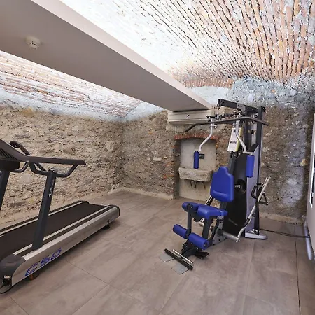 La Meridiana, & Hotel